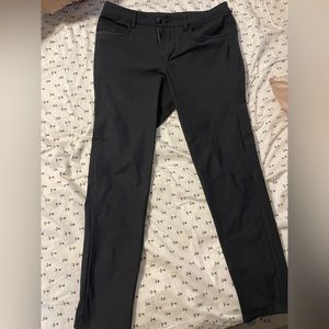 Men’s Lululemon Slim ABC (Warpstream) Pant 31” Waist, 32” Inseam in Black